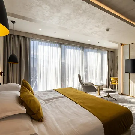 Hotel East Plaza