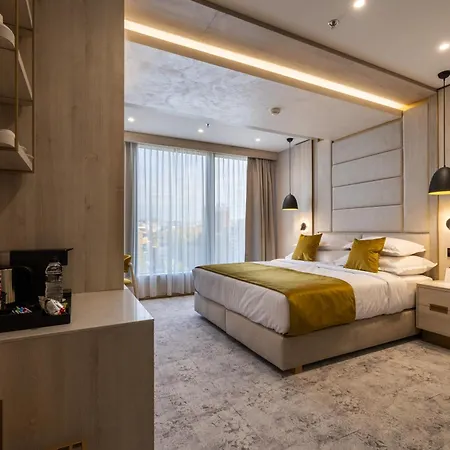 East Plaza Hotel