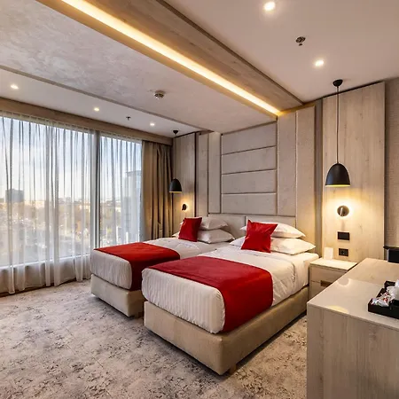 Hotel East Plaza 5*