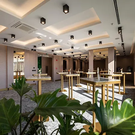 Хотел East Plaza София