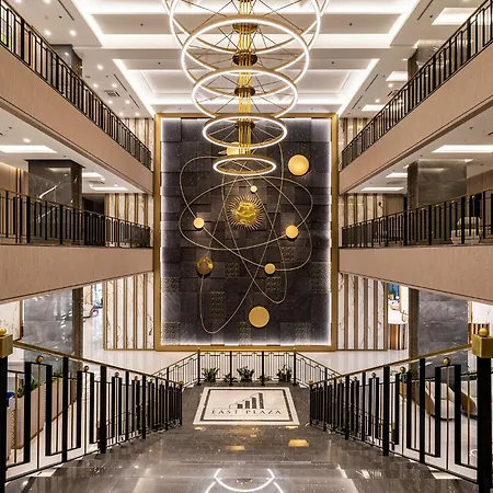 East Plaza Hotel 5*
