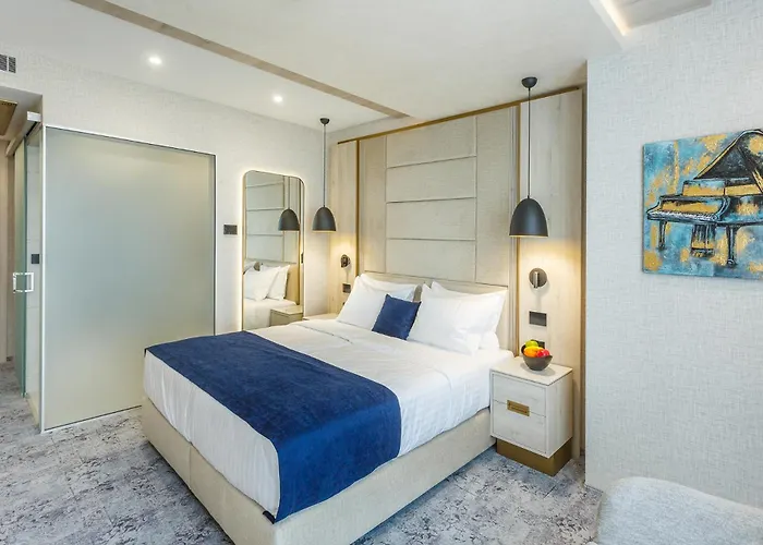 East Plaza Отель 5*