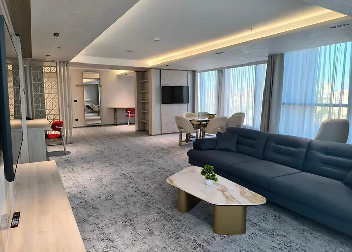 East Plaza Отель