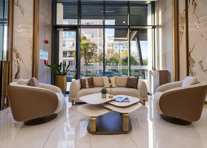 East Plaza Отель 5*